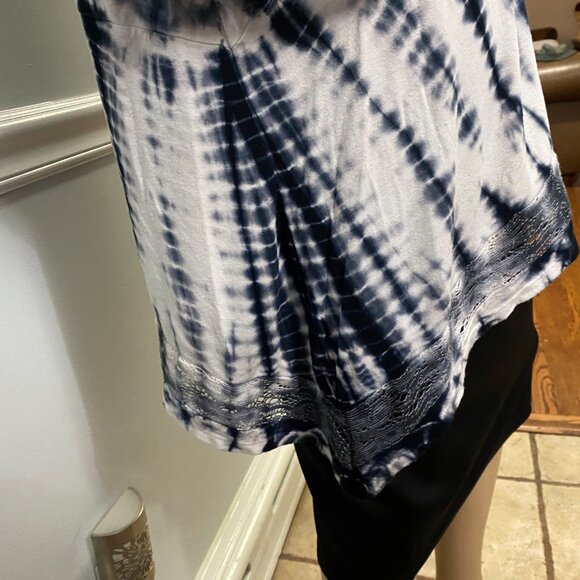 Chico's Tie Die Flowy Rayon/CottonTop Size L (12-14) - Picture 3 of 8